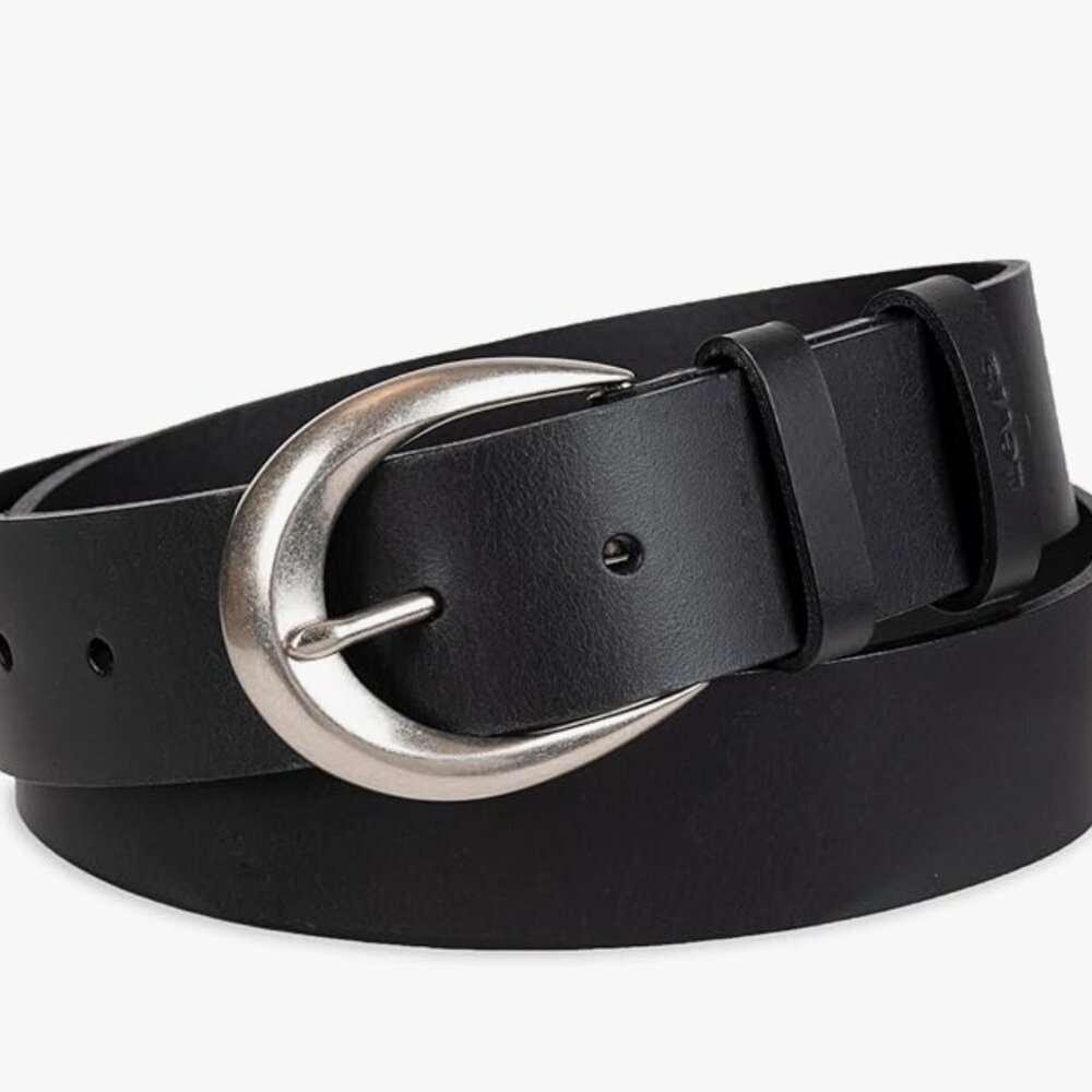 NWOT Levi's Black Leather Belt